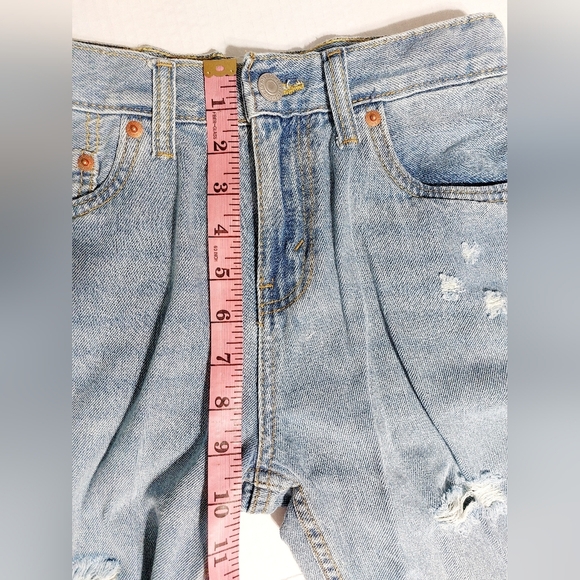 Distressed Levi Cut Off Design Denim Shorts Size Boys 12 Adjustable Waist - Picture 11 of 12